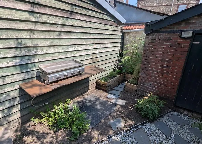 Maison Au Jardin Des Plantes