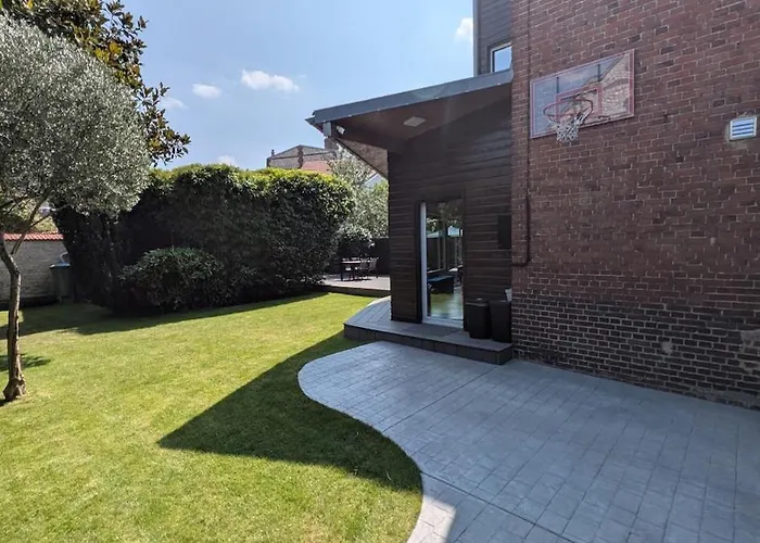 Maison Au Jardin Des Plantes *